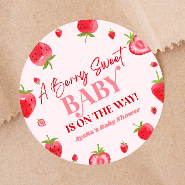 A Berry Sweet Baby Strawberry Baby Shower Runder Aufkleber (Von Creator hochgeladen)