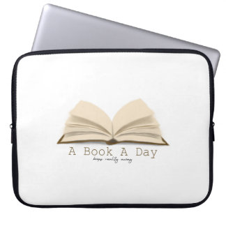 A Book A Day: Keeps Reality Away Electronics Bag Laptopschutzhülle