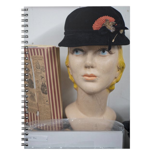 A Classic Book and Bust Composition Notizblock (Vorderseite)