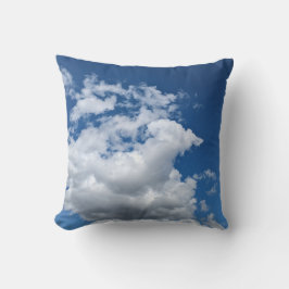 A corner of clouds kissen