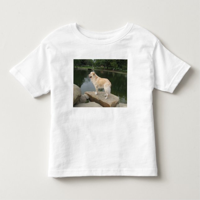 A Dog At A Pond Kleinkind T-shirt (Vorderseite)