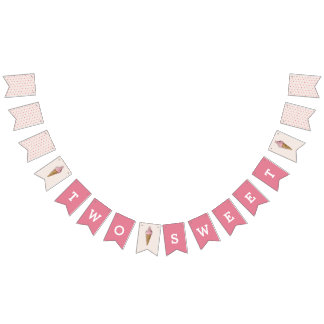 À Fanions Deux bannière de crème glacée rose doux