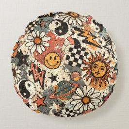 A fun retro 90s pattern featuring cheerful happy f rundes kissen