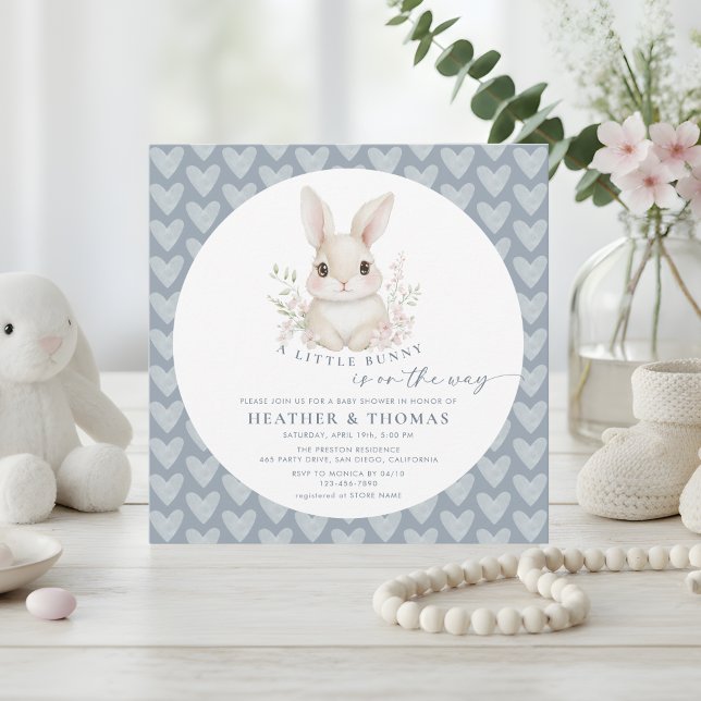 A Little Bunny Dusty Blue QR Code Baby Shower Einladung (Von Creator hochgeladen)