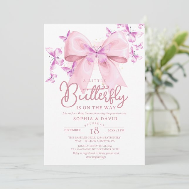  A Little Butterfly Bow Baby Shower  Einladung (Stehend Vorderseite)