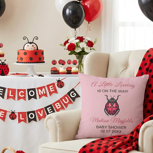 A Little Love Bug Is On The Way Ladybug Kissen (Von Creator hochgeladen)