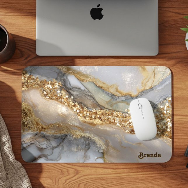 A luxurious gold and white marble background mousepad (Von Creator hochgeladen)