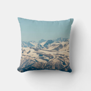A mountain range with thawing snow and ice in the kissen