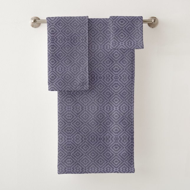 A set of purple towels with a diamond pattern (Von Creator hochgeladen)