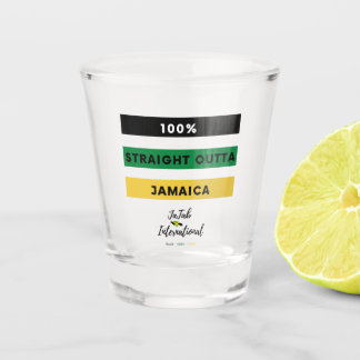 A Shot 100% Droit Devant La Jamaïque Tiré Verre