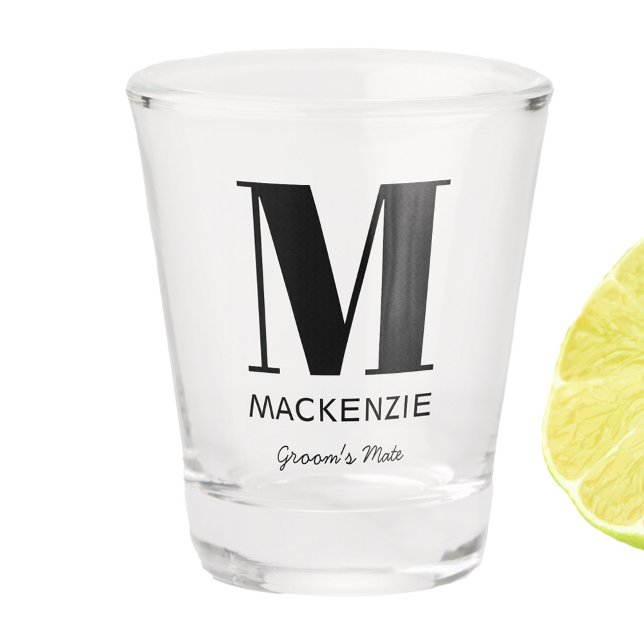 A Shot Ami de la pièce Monogramme Nom du verre de tir (Groom's Mate monogram initial personalized bachelor party shot glass)