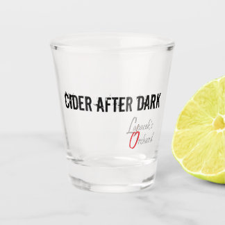 A Shot Le cidre après le verre noir