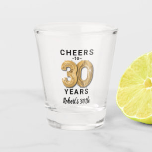 A Shot Salutations À Trente Anniversaire Verre Tiré
