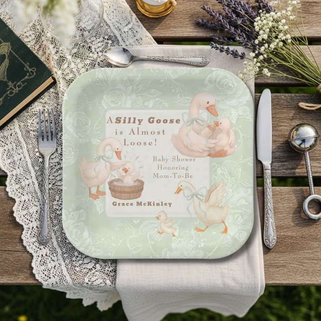 A Silly goose green baby shower Pappteller (A Silly goose green baby shower Paper Plates)
