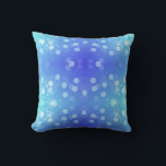 A square pillow with a gradient design  kissen<br><div class="desc">A square pillow with a gradient design from blue to teal. It features a pattern of overlapping,  translucent white circles,  creating a tranquil and dreamy effect.</div>