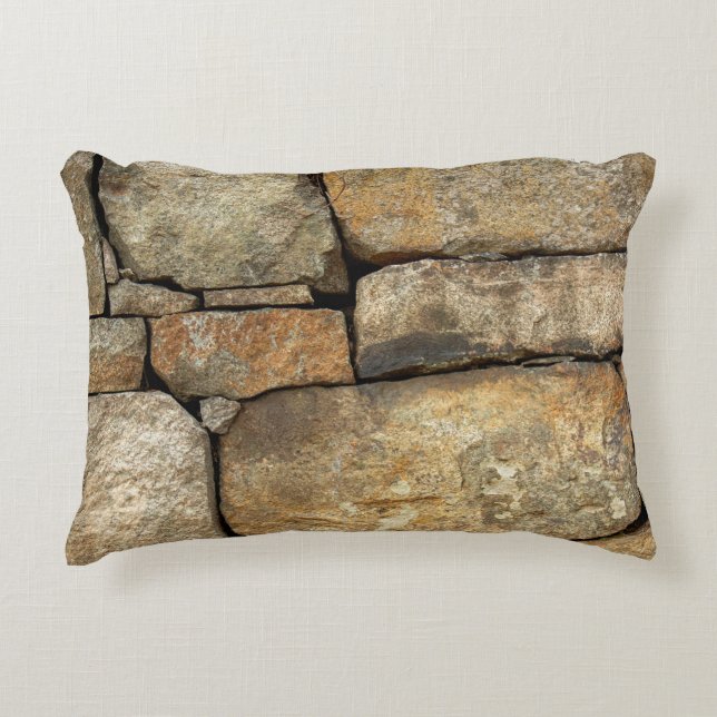 A stone wall made of cobblestones background textu dekokissen (Vorderseite)