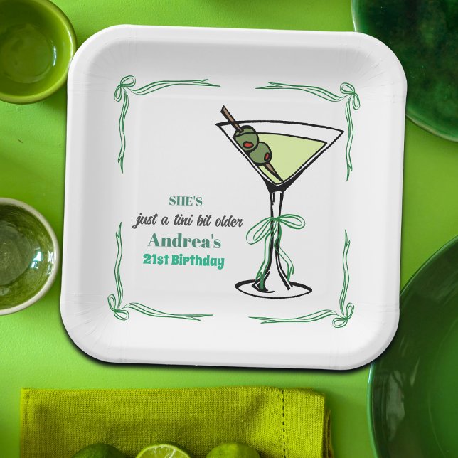 A Tini Bit Older 21st Birthday Party Pappteller (Von Creator hochgeladen)