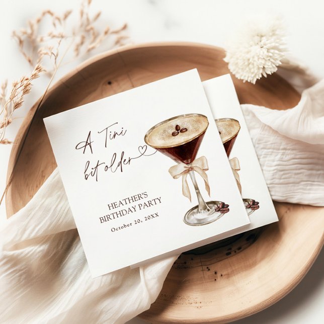 A Tini Bit Older Birthday Party Welcome Sign Serviette (Von Creator hochgeladen)