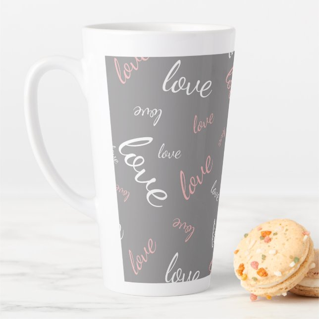 A Toast to Love – Valentine’s Day Mug (En situation)