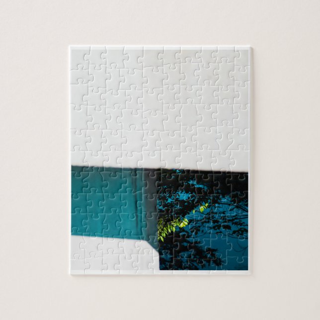 A view stuck to the wall (Vertikal)