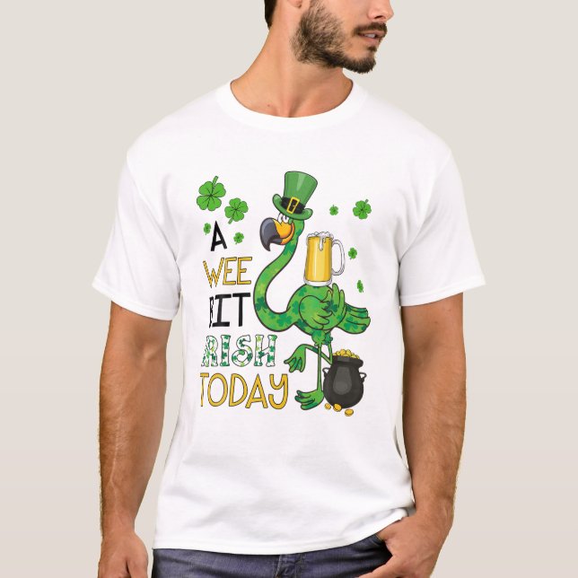 A Wee Bit Irish Heute Green Flamingo St Patrick's T-Shirt (Vorderseite)