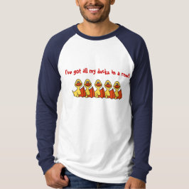 AA, duckt sich lustiger Cartoon in ein T-Shirt