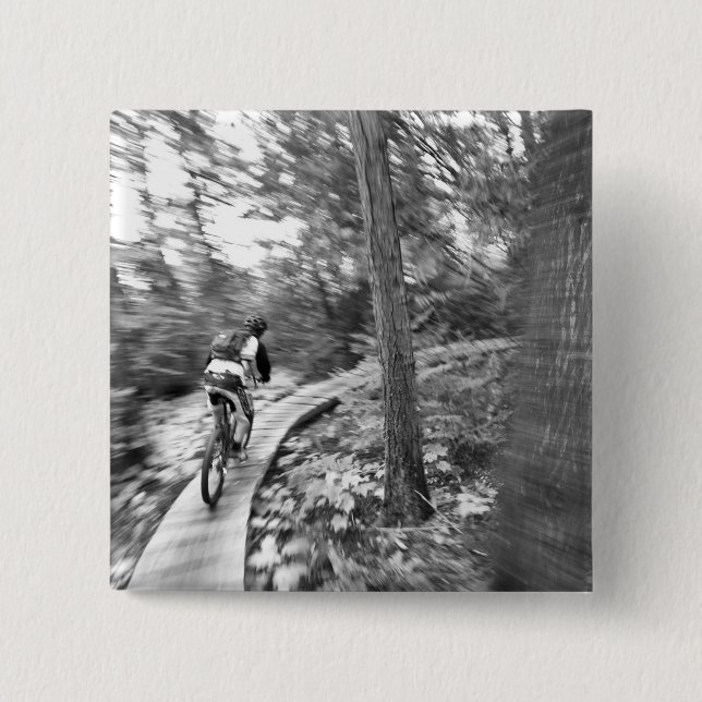 Aaron Rodgers Mountainbiken auf der Treppe zum Button (Vorderseite)