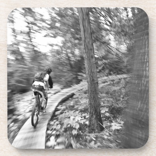 Aaron Rodgers Mountainbiken auf der Treppe zum Getränkeuntersetzer (Vorderseite)