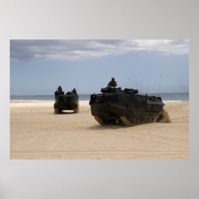 AAV7A1 Amphibious Assault Vehicles Poster (Vorne)