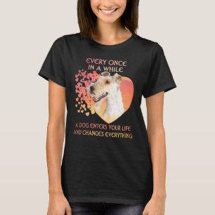 Ab und zu betritt ein Drahtfuchs-Terrier Sie T-Shirt