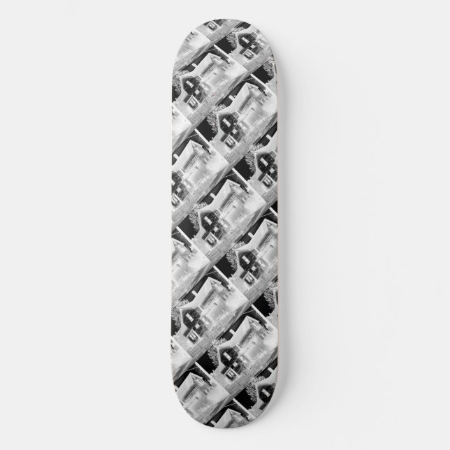 Abandoned House - negative Skateboard (Vorderseite)