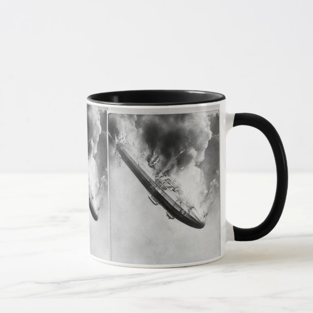 Abbruch des deutschen Marine-Zeppelins L2 Tasse (Rechts)