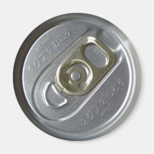 Abdeckung des Dosengetränks in Japan nah Magnet