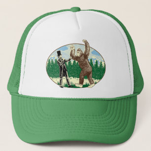 ABE LINCOLN: SASQUATCH HUNTER - Funny Bigfoot Logo Truckerkappe