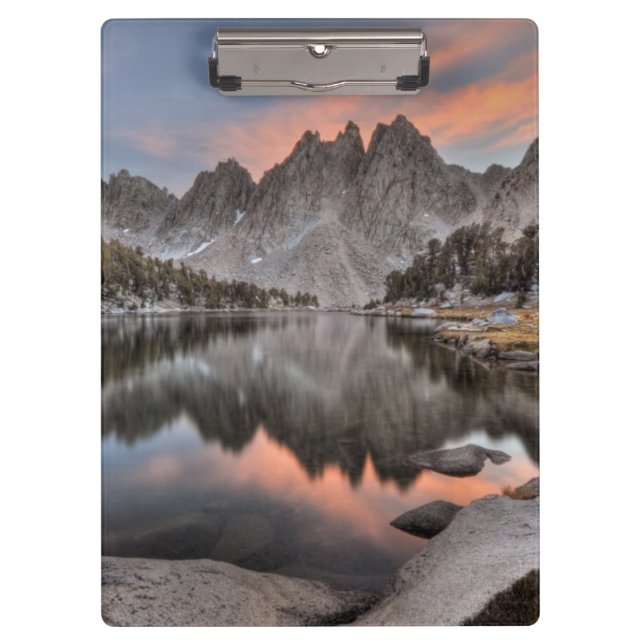 Abend Kearsarge Pinnacles-Reflexionen Klemmbrett (Vorderseite)