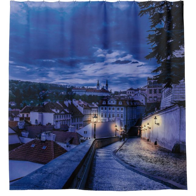 Abend Straße in Prag Duschvorhang (Vorderseite)