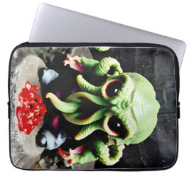 Abendessen mit Cthulhu Laptopschutzhülle