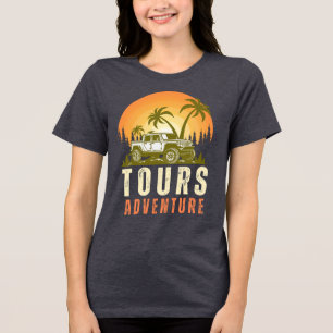 Abenteuer erwartet , lustiges Camping , Camping Id Tri-Blend Shirt