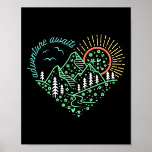 Abenteuer erwartet Shirt Erkunde mehr Naturwandern Poster