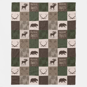 Abenteuer erwartet Waldgebiet Patchwork - grün/bra Fleecedecke