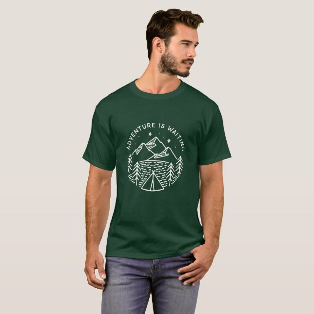 Abenteuer ist wartete den T - Shirt der Männer (Vorne ganz)