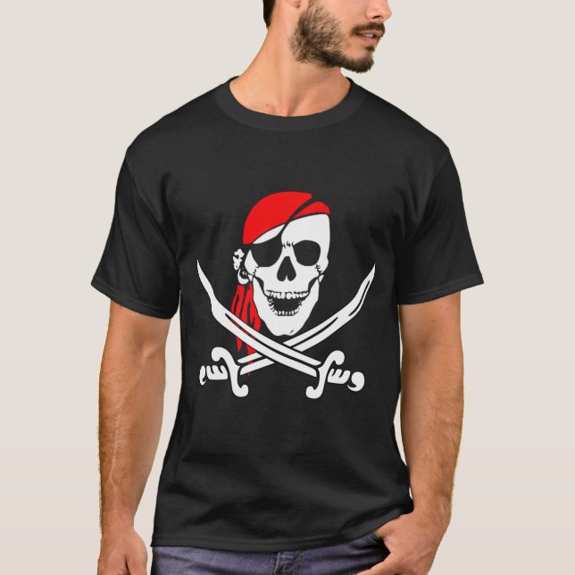 "Abenteuer mit unserem Piraten" T-Shirt (Vorderseite)
