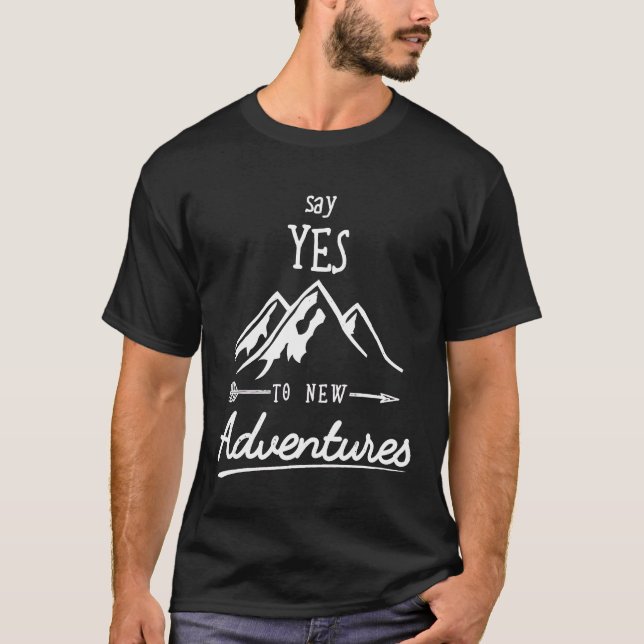 Abenteuer Outdoor Mountain Wandern Camping T-Shirt (Vorderseite)