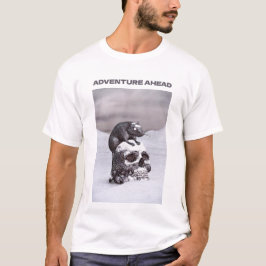 Abenteuer Voraus. Ratte auf Totenkopf im Schnee T-Shirt