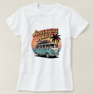 Abenteuer warten – Retro-Reisevan-T-Shirt T-Shirt