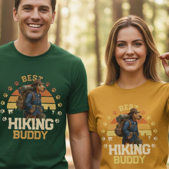 Abenteuerlustiger Airedale-Wanderer-Wildnisforsche T-Shirt (Von Creator hochgeladen)