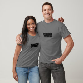 Aber zuerst: Die Hingabe des grauen T - Shirt