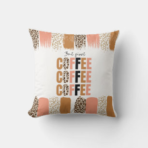 Aber zuerst, Kaffeetasse – Klassische Morgenmotiva Kissen