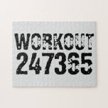 Abgelaufener und kratzter Text Workout 247365 schw<br><div class="desc">Abgelaufener Text Workout 247365 in schwarzer Farbe mit weißem Hintergrund. Perfekt für alle,  die sich im Fitnessraum bewegen,  Fitness,  trainieren,  Bodybuilding und trainieren.</div>