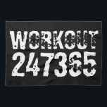 Abgelaufener und kratzter Text Workout 247365 weiß Geschirrtuch<br><div class="desc">Abgelaufener und kratzter Text Workout 247365 in weißer Farbe mit schwarzem Hintergrund. Perfekt für alle, die sich im Fitnessraum bewegen, Fitness, trainieren, Bodybuilding und trainieren.</div>
